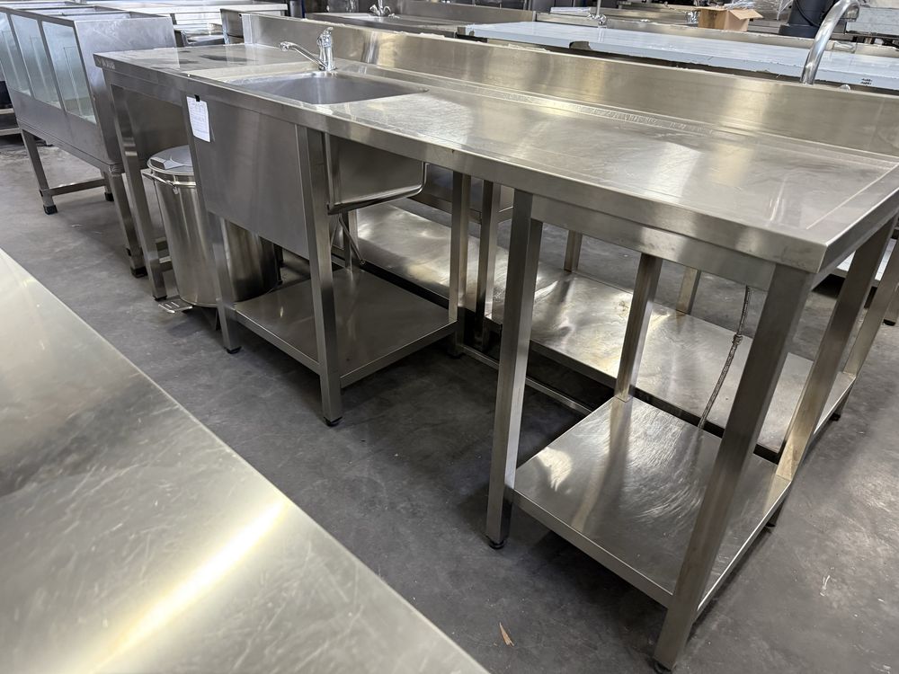 Bancada para cozinha com sitio para maquina loiça cesto 50x50
