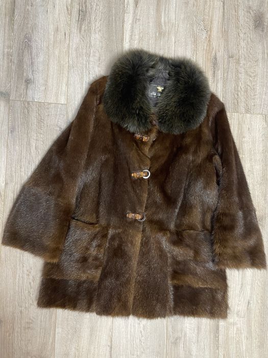 Шуба натуральна продам