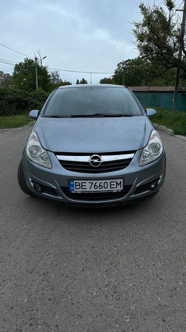 Продам автомобиль OPEL Corsa D