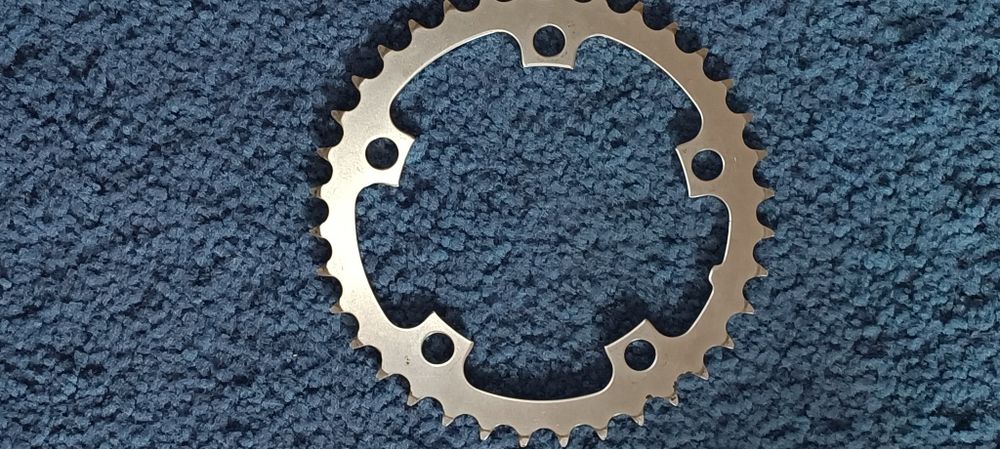 Vários pratos para pedaleiras