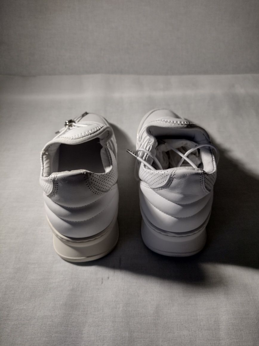Okazja .Adidasy Filling Pieces rozmiar 39