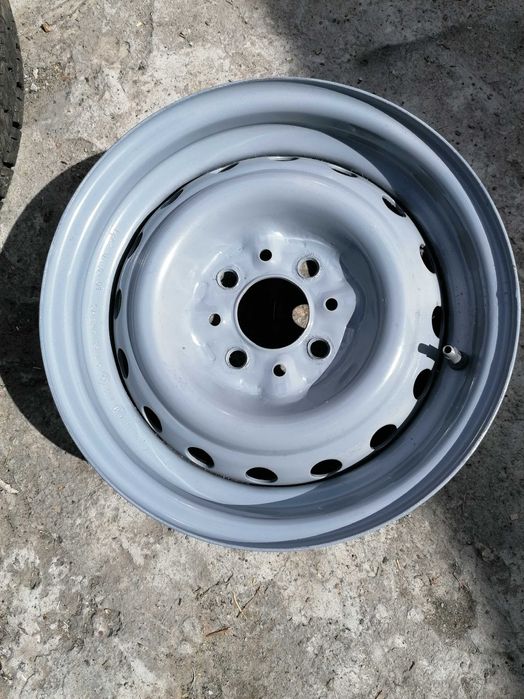 ПРОДАМ 175 70 13 резину диски резина ВАЗ