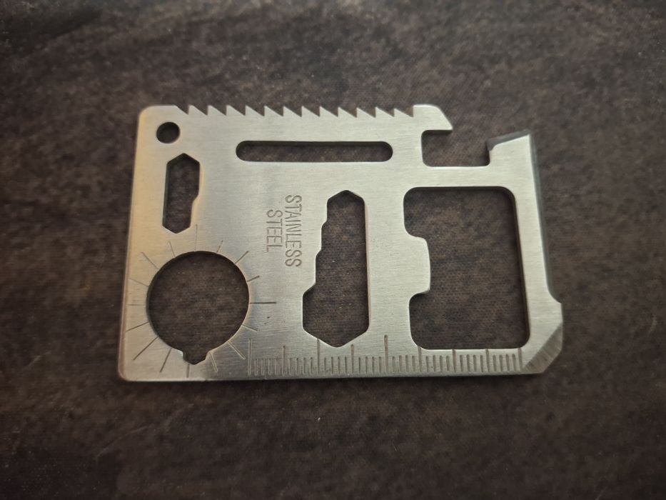 Karta survivalowa wielofunkcyjna