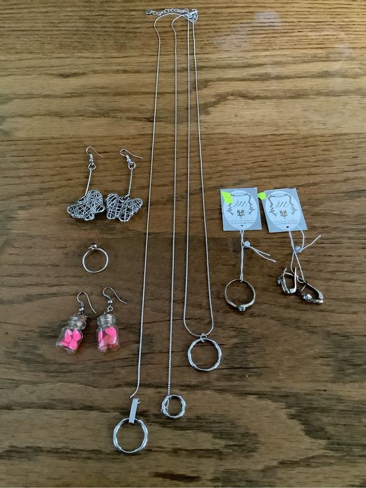 Ювелірні вироби та біжутерія