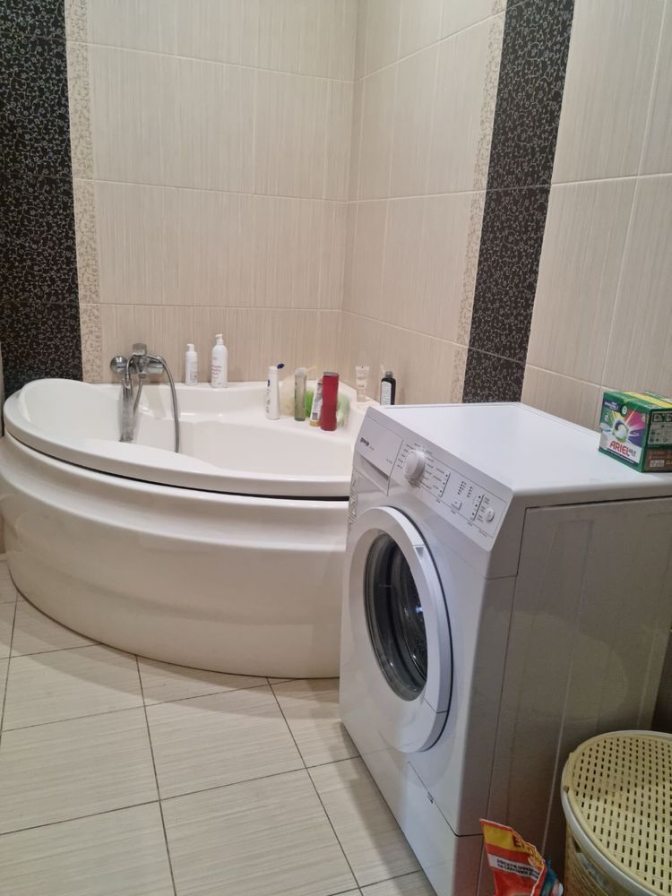 Продаж!2-кімн повнометражної кв Малий ринок