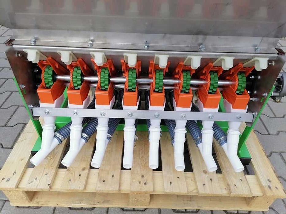 Siewnik poplonu ,Podsiewacz nawozu precyzyjny  8 rz Promo 7800 zł