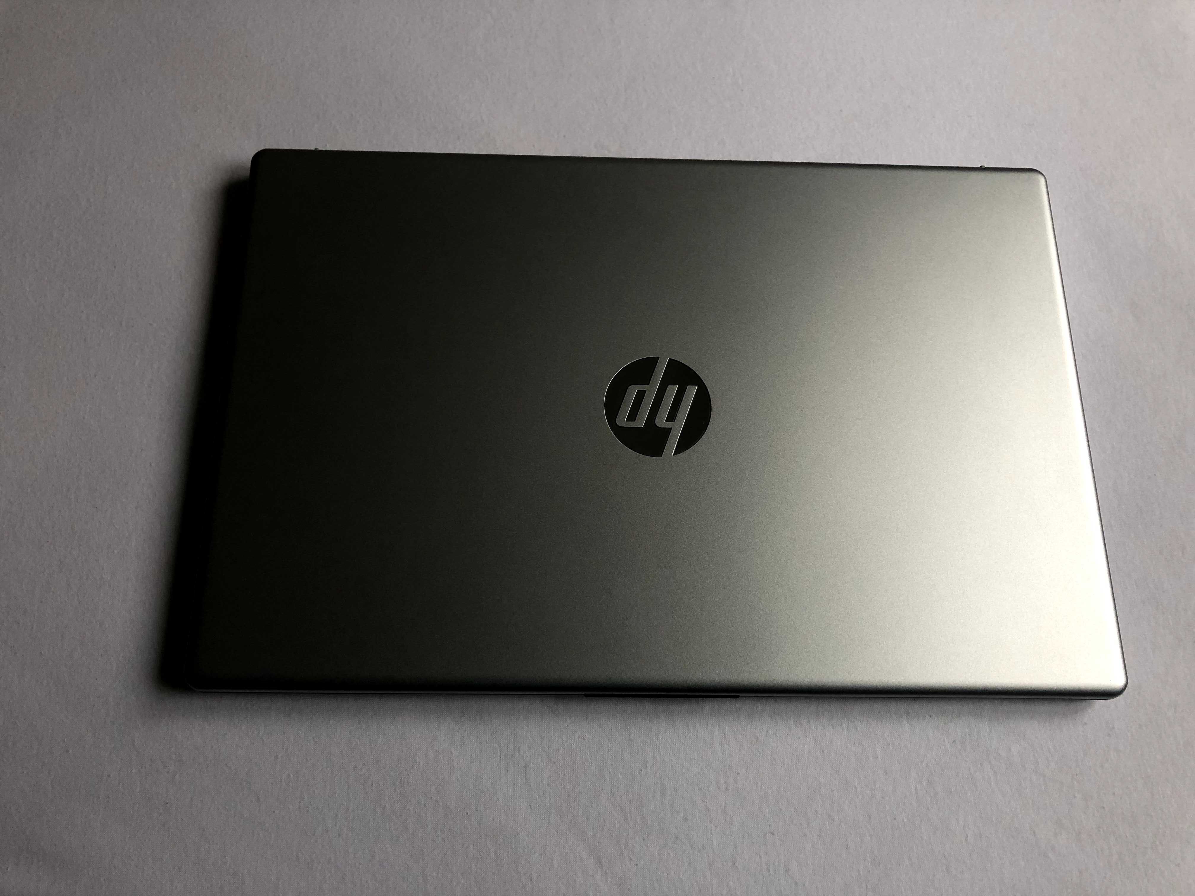 PORTÁTIL HP - Intel Core i3 - 8GB RAM - 256GB SSD - Windows 11