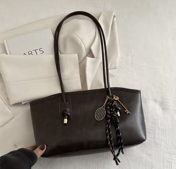 Сумка жіноча, стильна ,через плече,темно коричнева,НОВА