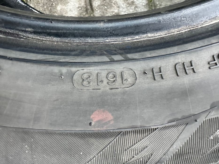 Продам зимові шини Hankook 235/55R17