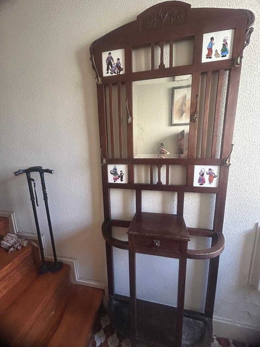 Bengaleiro com Azulejos ( muito antigo )