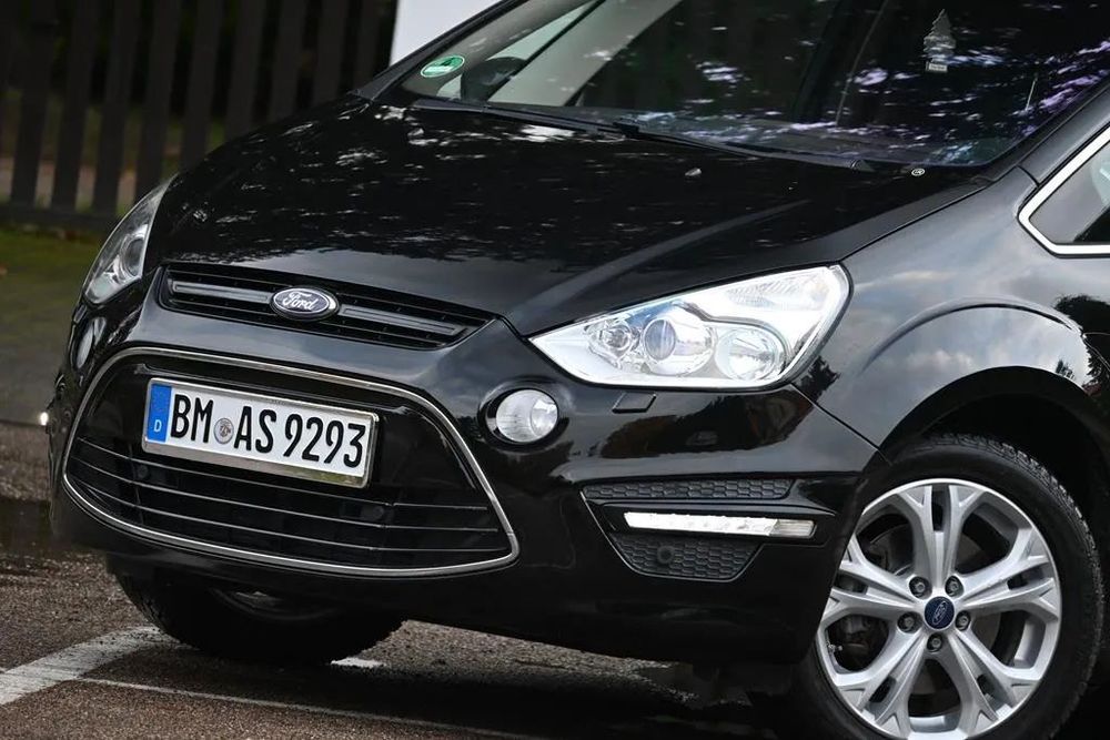 Ford S-Max 2.0 Diesel 163PS Alu Klima PDC Navi  Convers Panorama KeyLess ORYGINAŁ