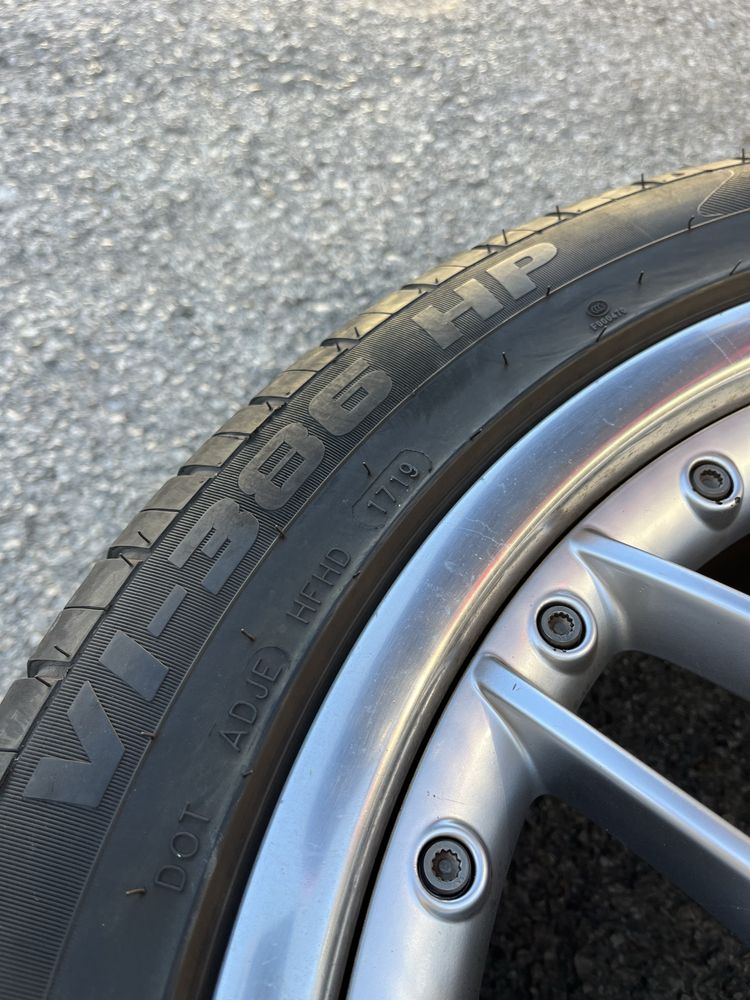Pneus 255/45/20