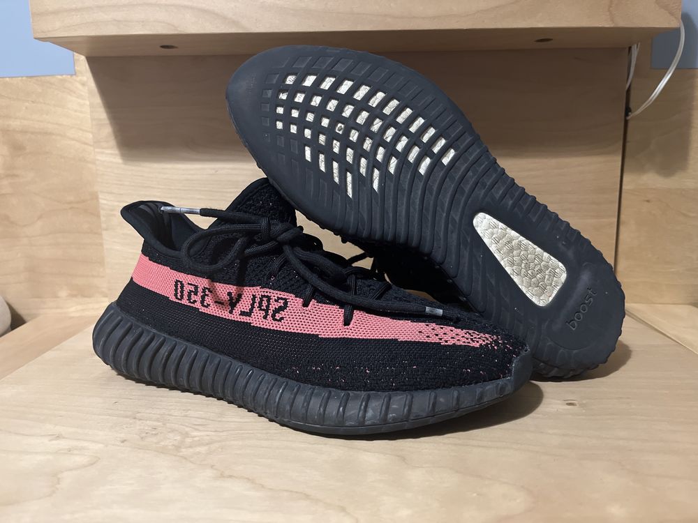 adidas Yeezy Boost 350 V2 Core Black Red (2016/2022)