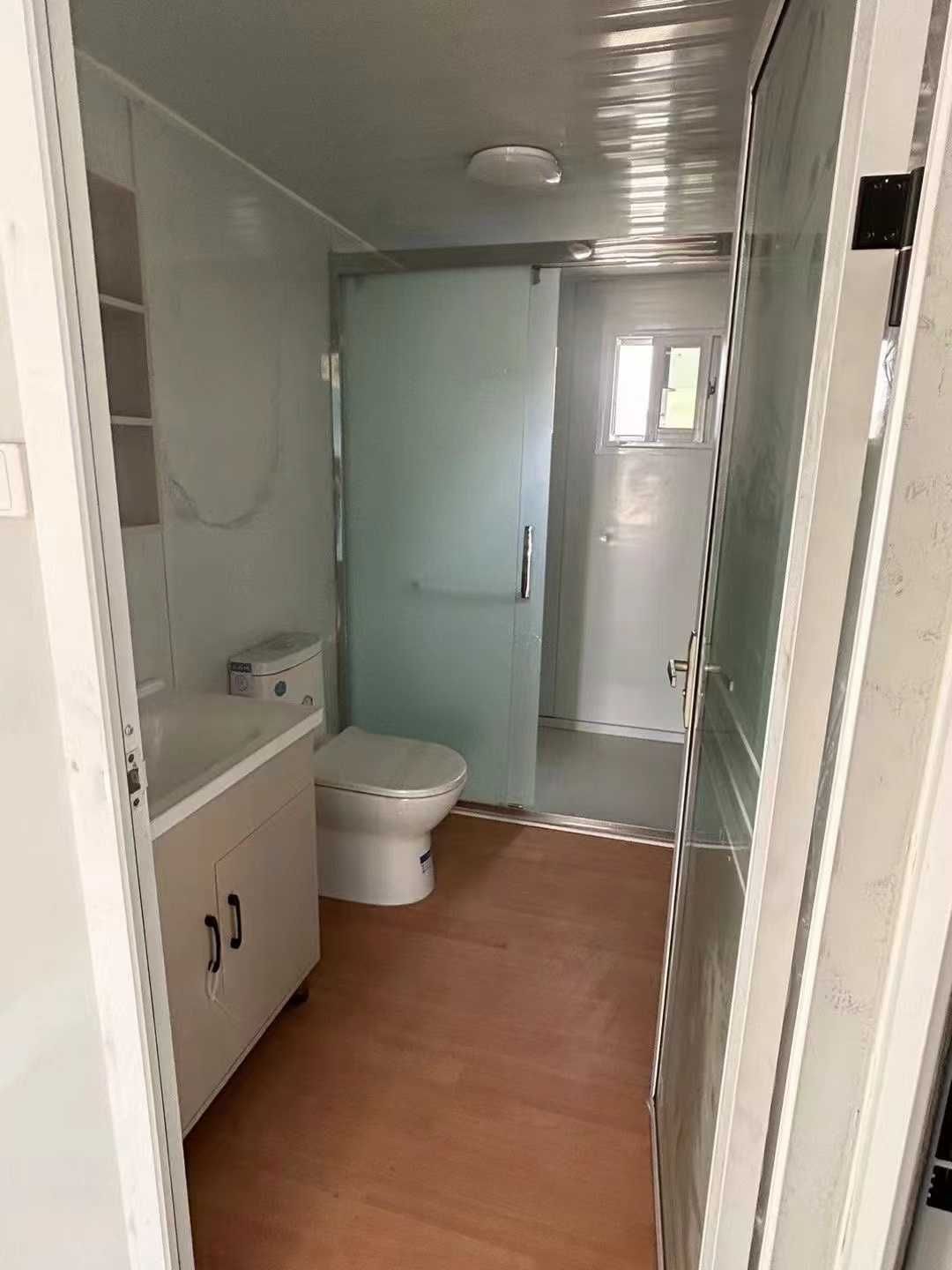 Nowoczesny Domek Kontenerowy 35m² - Gotowy do Zamieszkania!