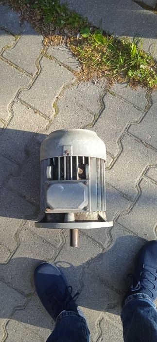 Silnik elektryczny trzyfazowy 4KW