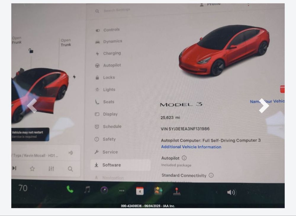 Продам в дорозі Tesla Model 3