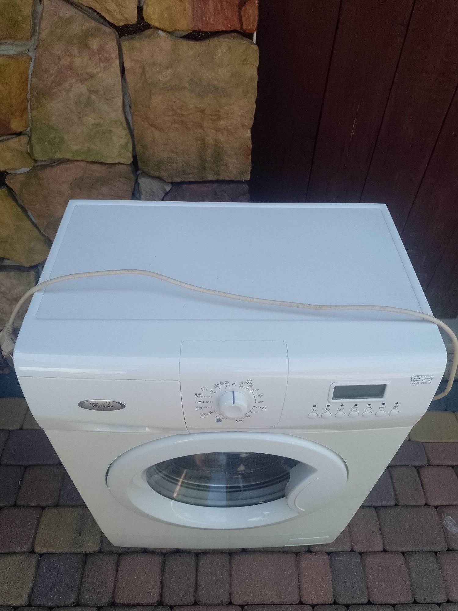 Pralka Whirlpool slim