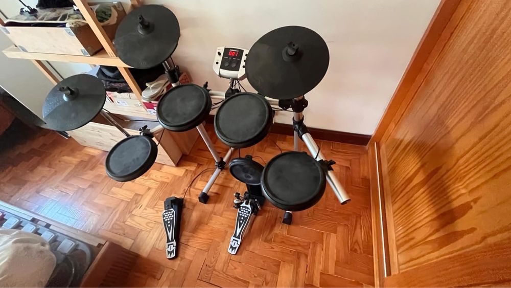 Bateria eletrónica Millennium MPS-150