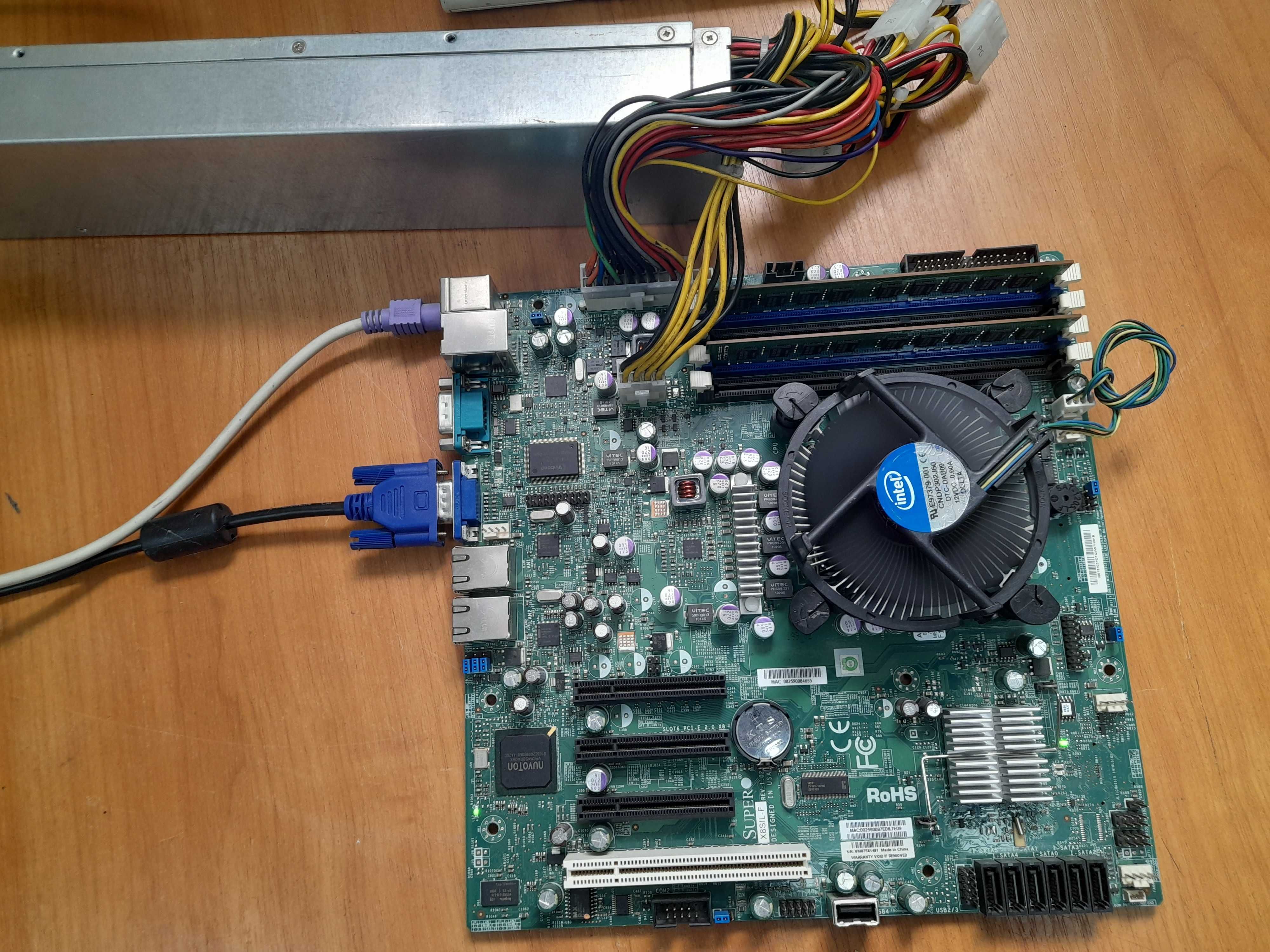 Gigabyte/Supermicro/Proliant/Dell_PowerEdge_R410