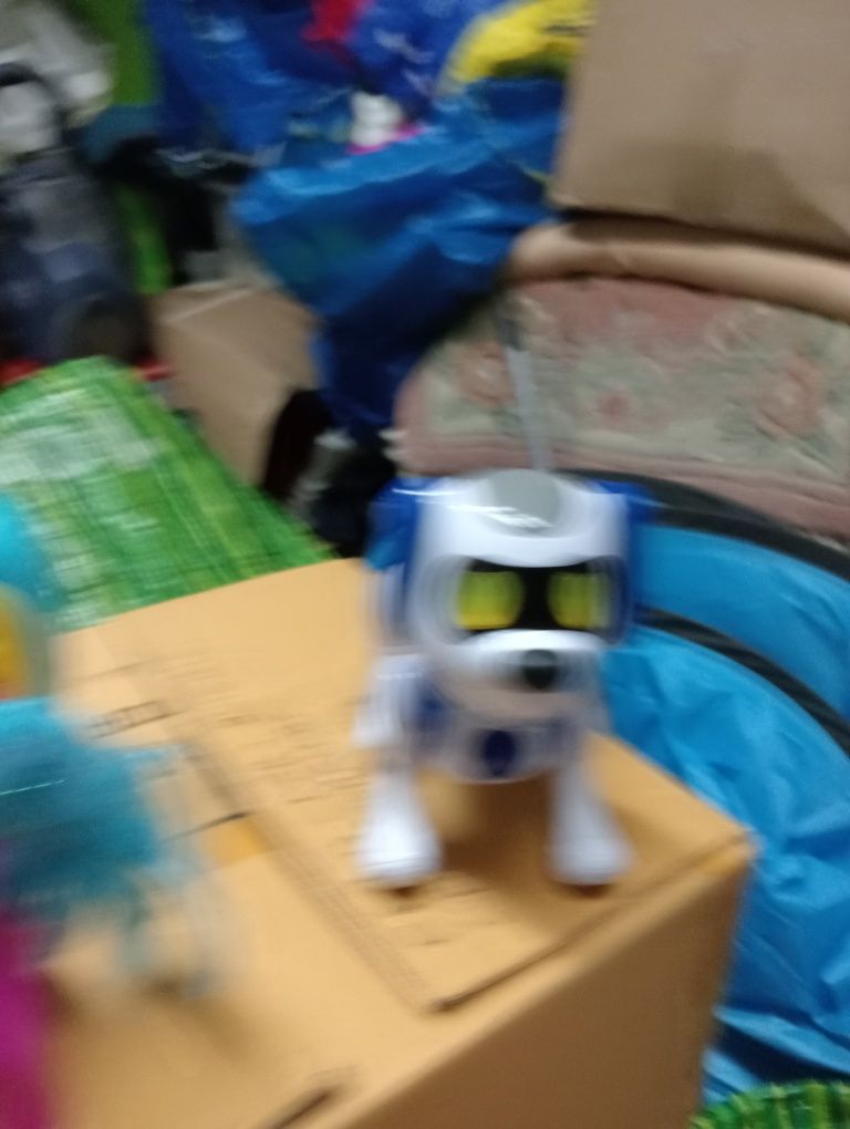 Brinquedos p criança vários.