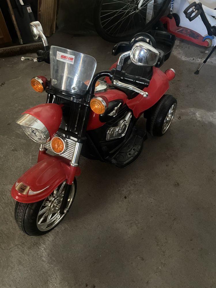 Motor na akumulator