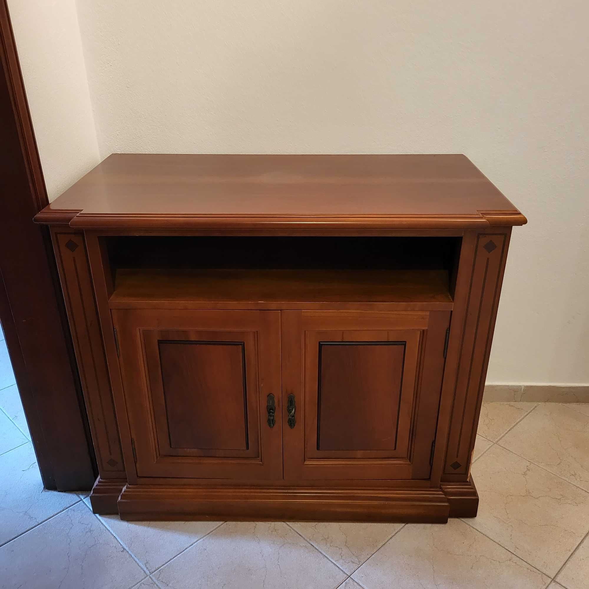 Vendo cômoda de madeira