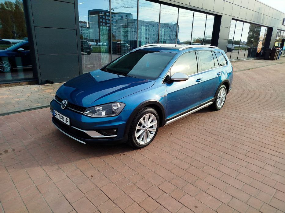 Продам Volkswagen Golf 7 Alltrack
