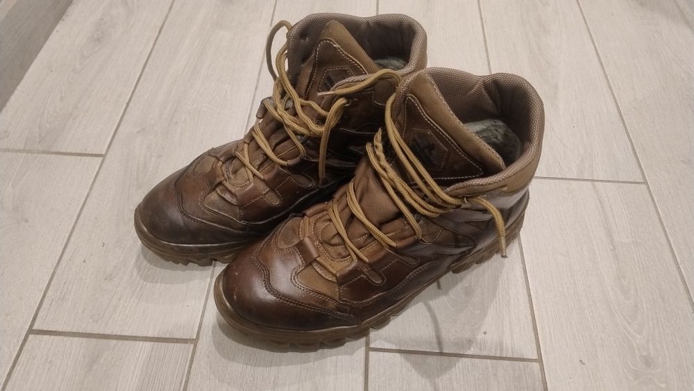 Продаються чоловічі зимові черевики, розмір 45.