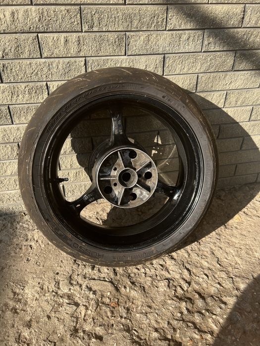 Заднее колесо Suzuki gsx-r 1000 k7 k8 r17