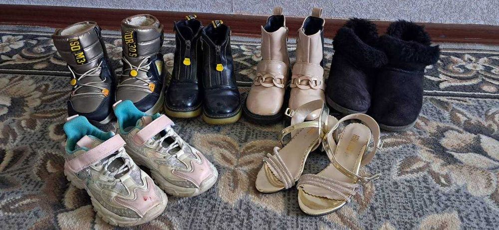 Продам обувь на девочку