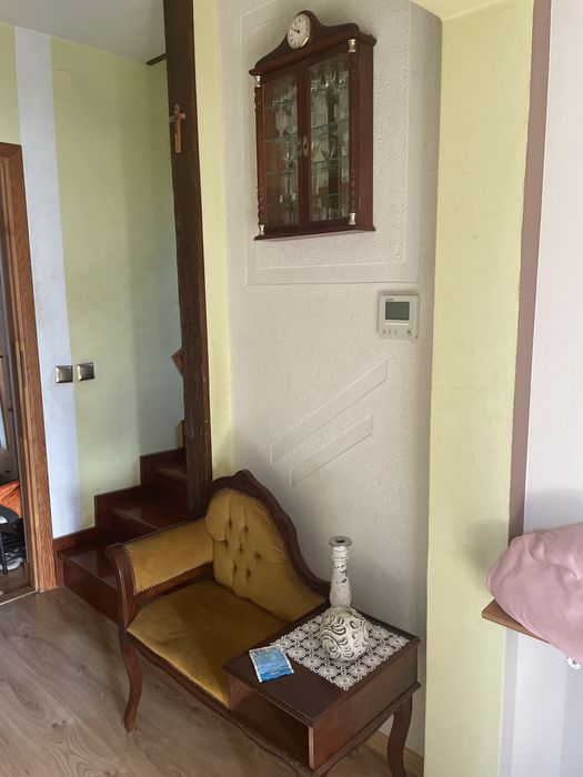 Witryna, szafeczka ścienna z zegarem