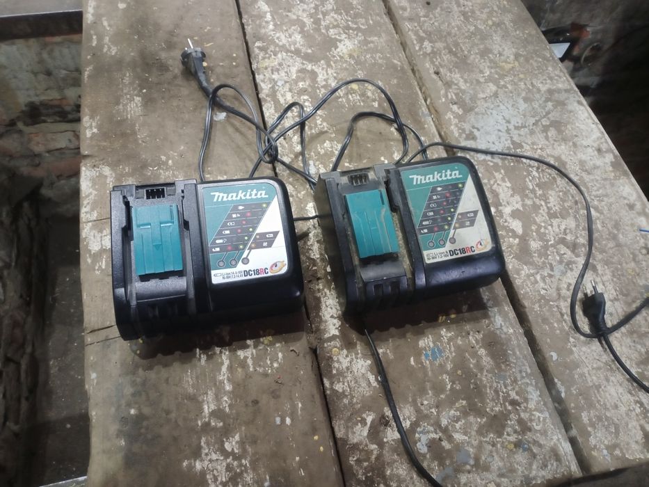 Під ремонт не робочі Makita DC18RC зарядка зарядний пристрій 18В макіт