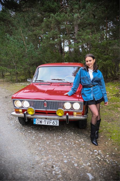 Łada 2103 samochód do sesji zdjęciowej jak Fiat wynajem auto