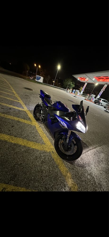 Yamaha R1 injeção