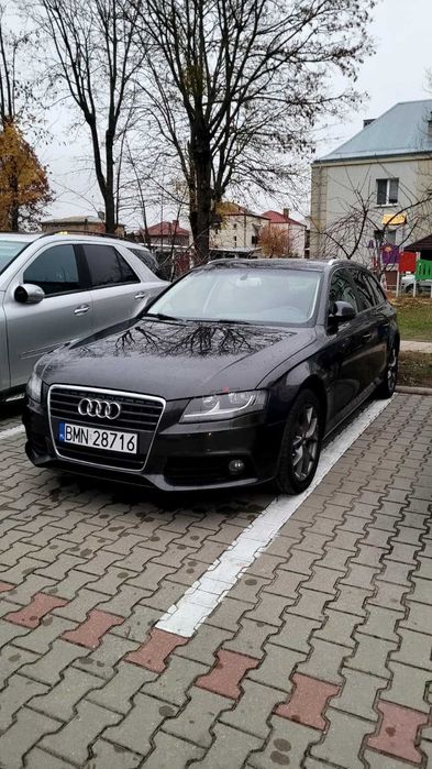 Audi a4 b8 do naprawy lub na części.