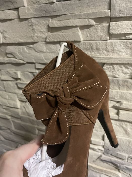 nowe buty na szpilce 37 brązowe