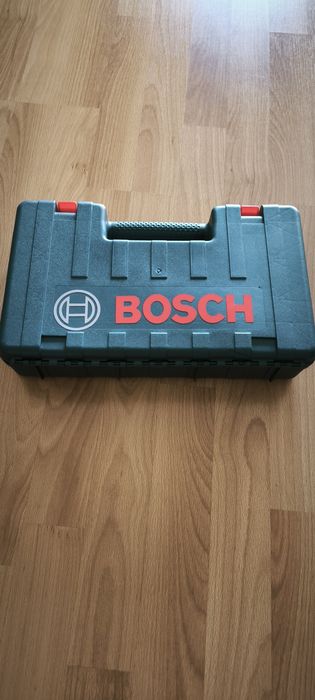 Martelo Bosch novo.