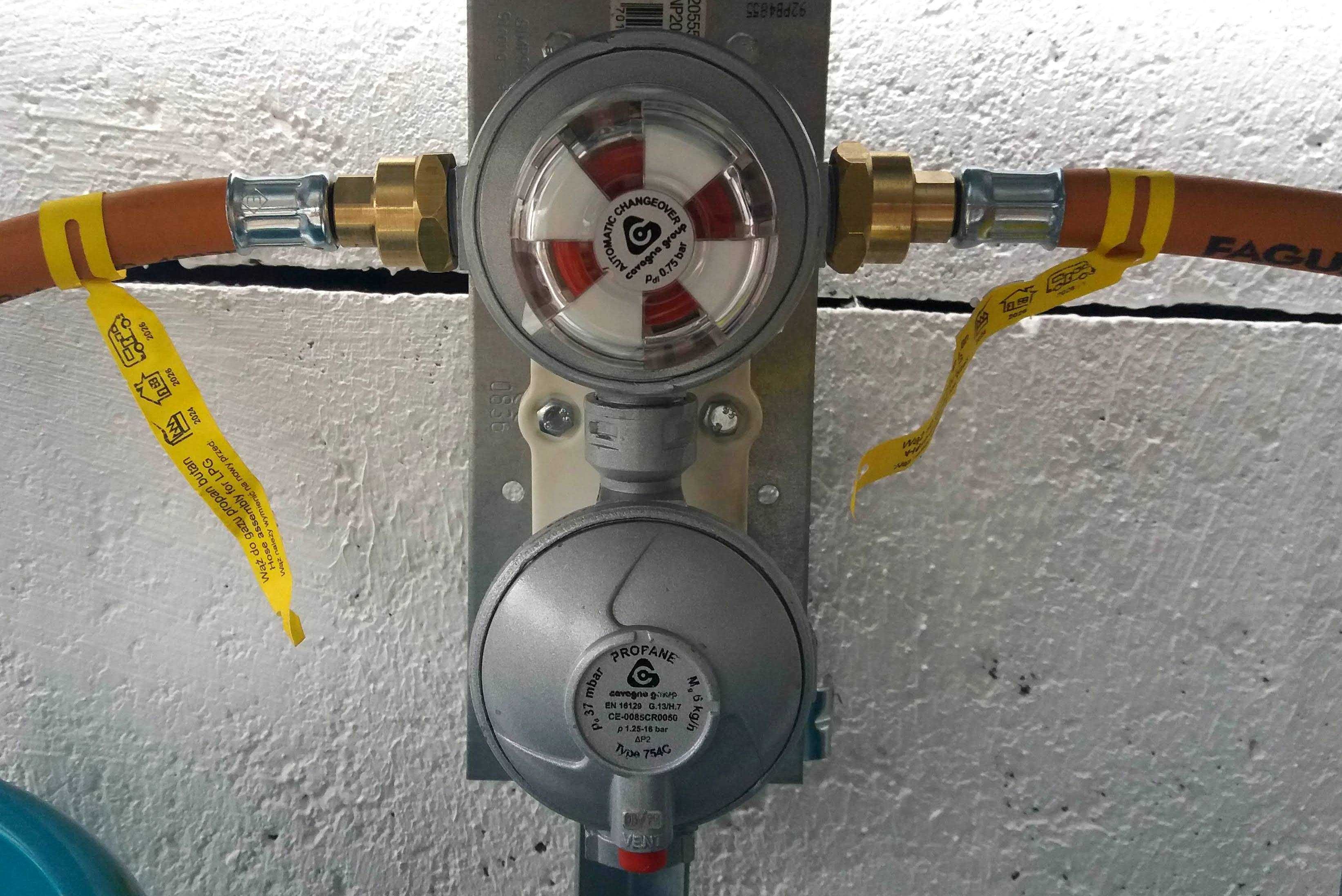 Kontener kosz stojak butle gazowe 33kg przyłącze LPG instalacja