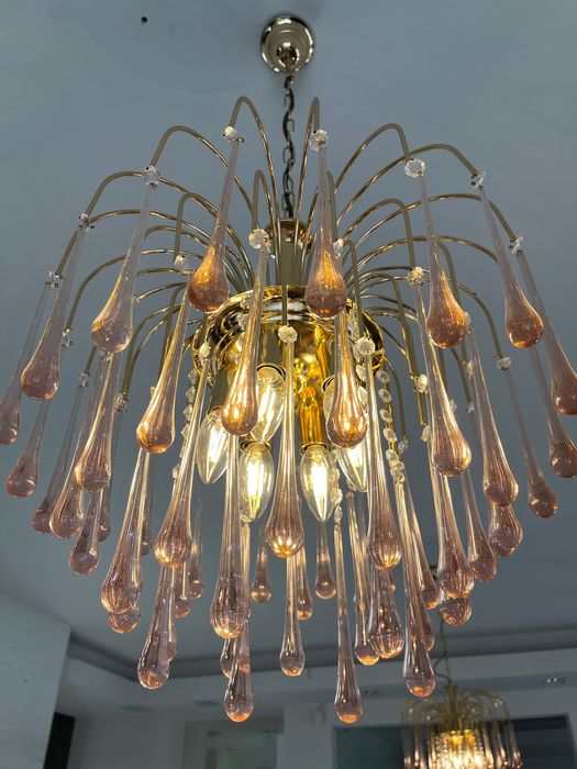 Gratka 2 różowe żyrandole lampy Murano. Waterfall projekt Venini