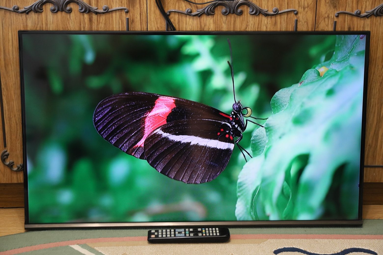 Samsung  UE 40H5090AS   40  дюймаов