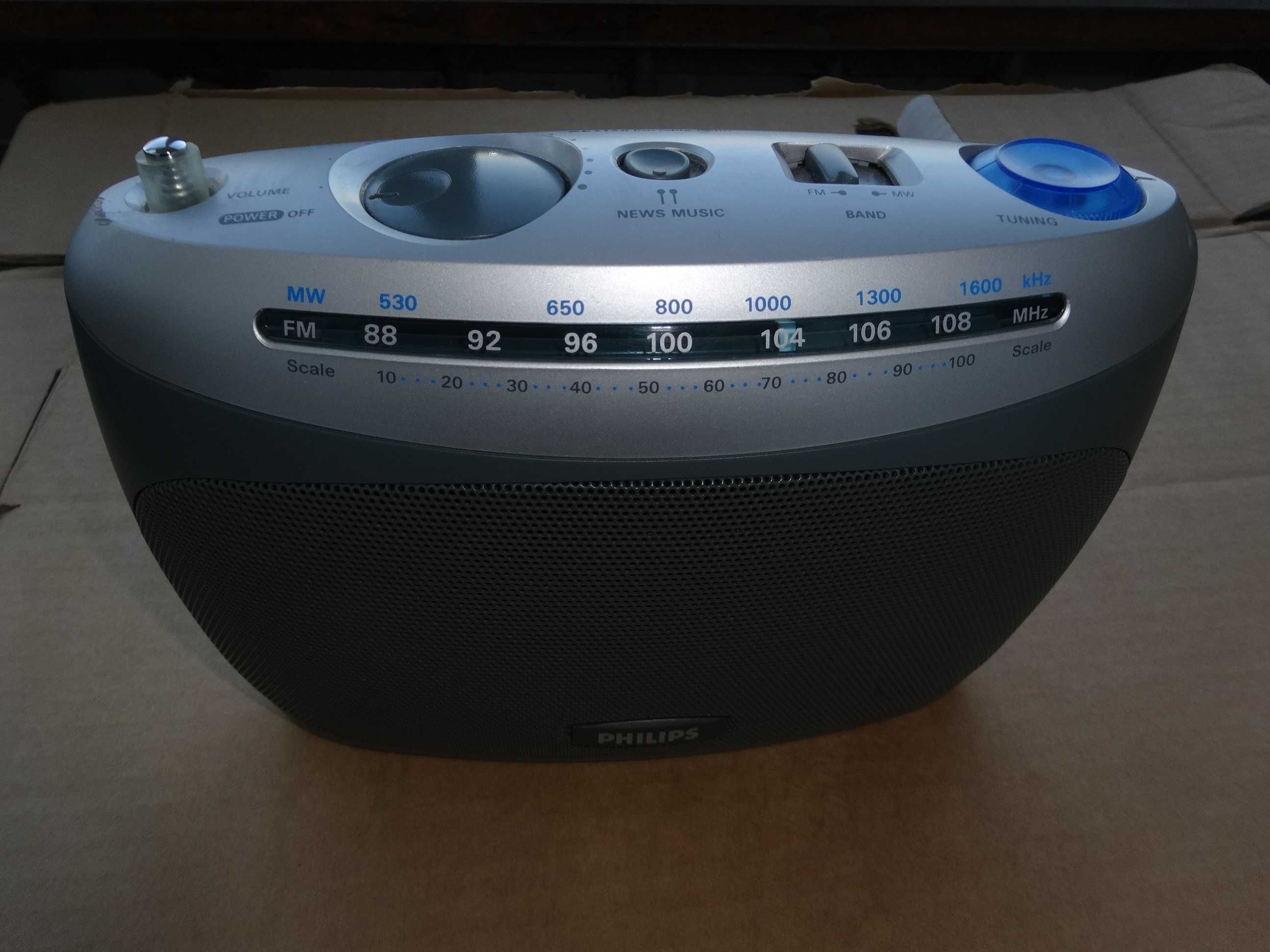 Радіоприймач PHILIPS AE2150.