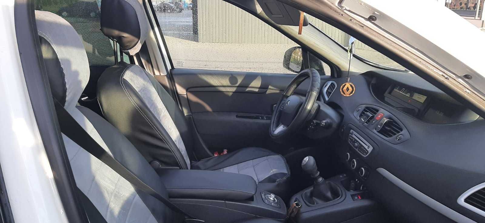 Renault Megane Scenic 2011