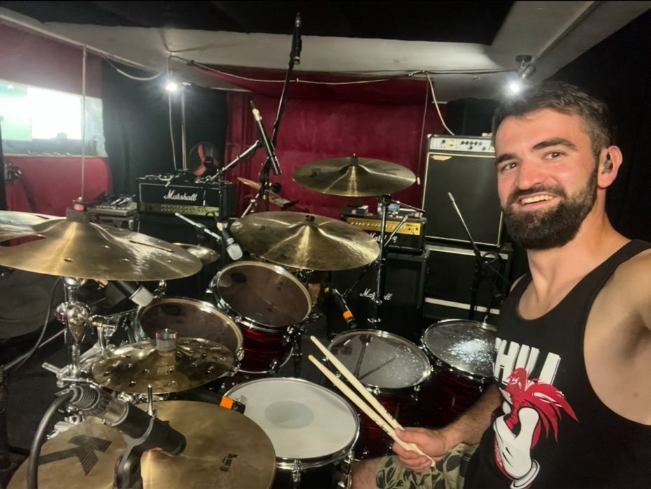 Барабанщик у пошуку проекту, вийду на заміну