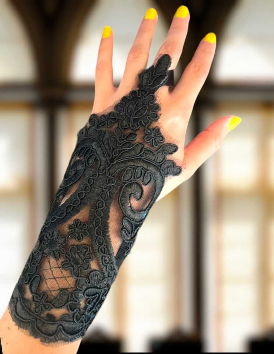 Przepiękne koronkowe rękawiczki mitenki bez palców gothic alternative