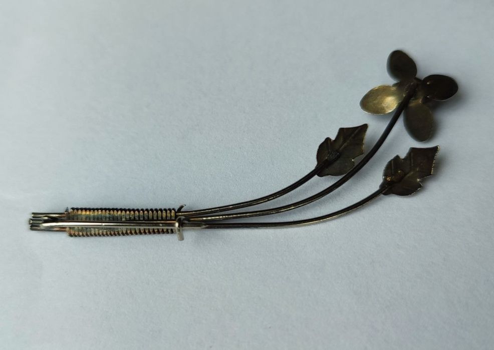 Брошь цветок времён СССР винтаж