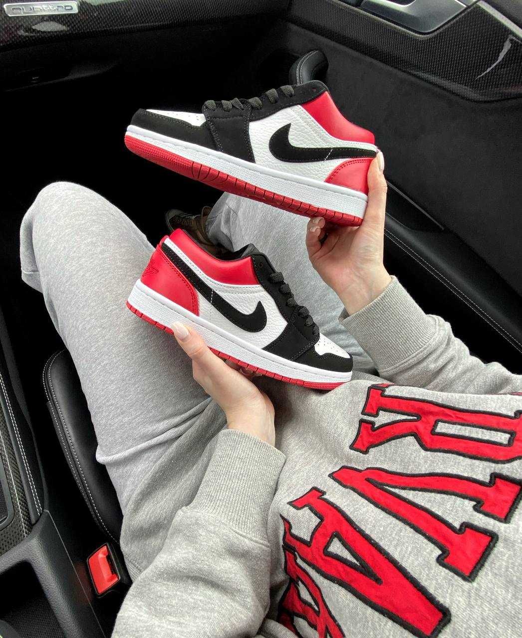 Jordan 1 Retro Low Black/Red