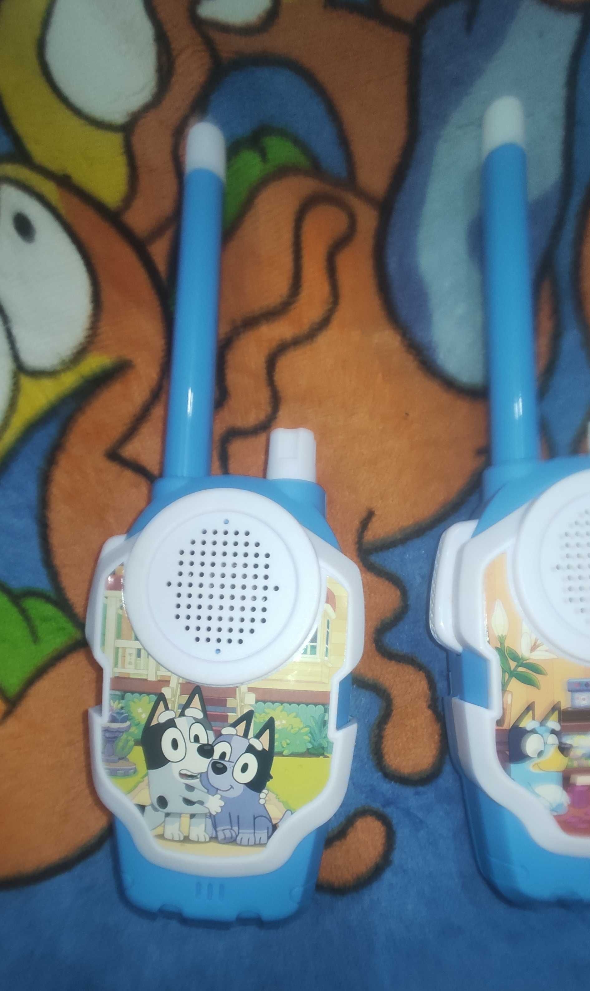 walkie talkies bluey