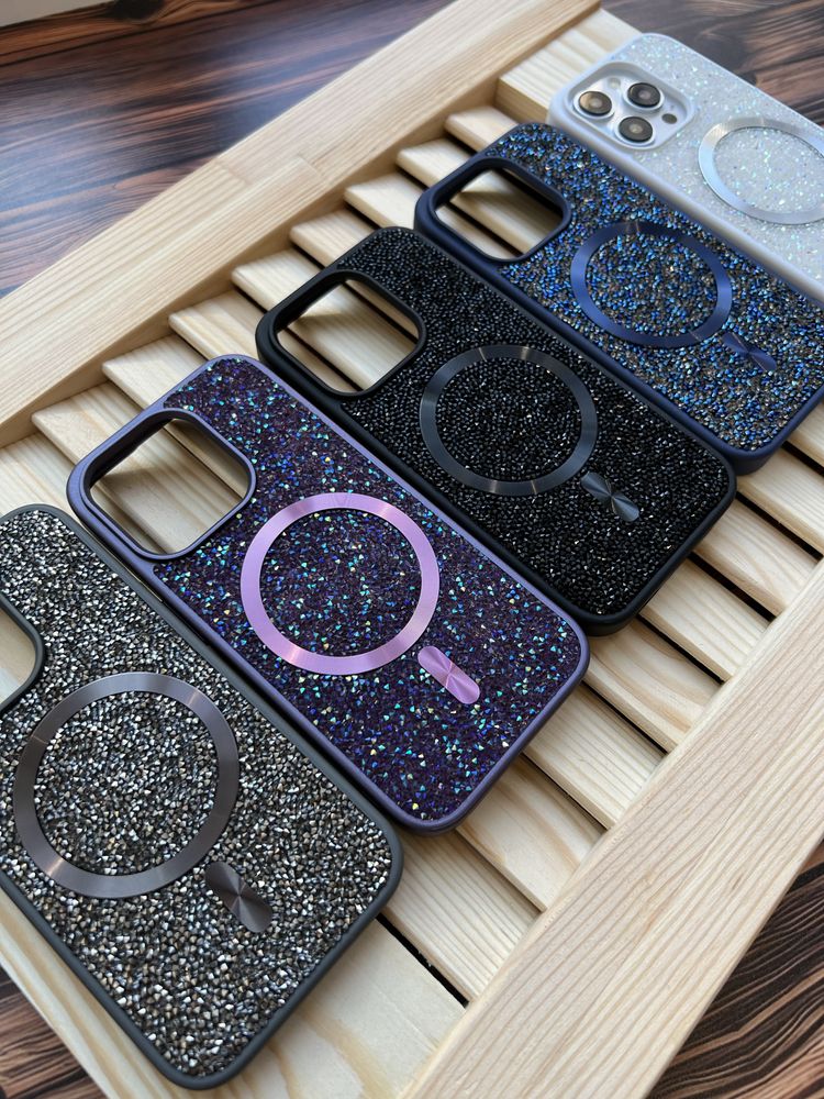 Чохол на iPhone з камінчиками