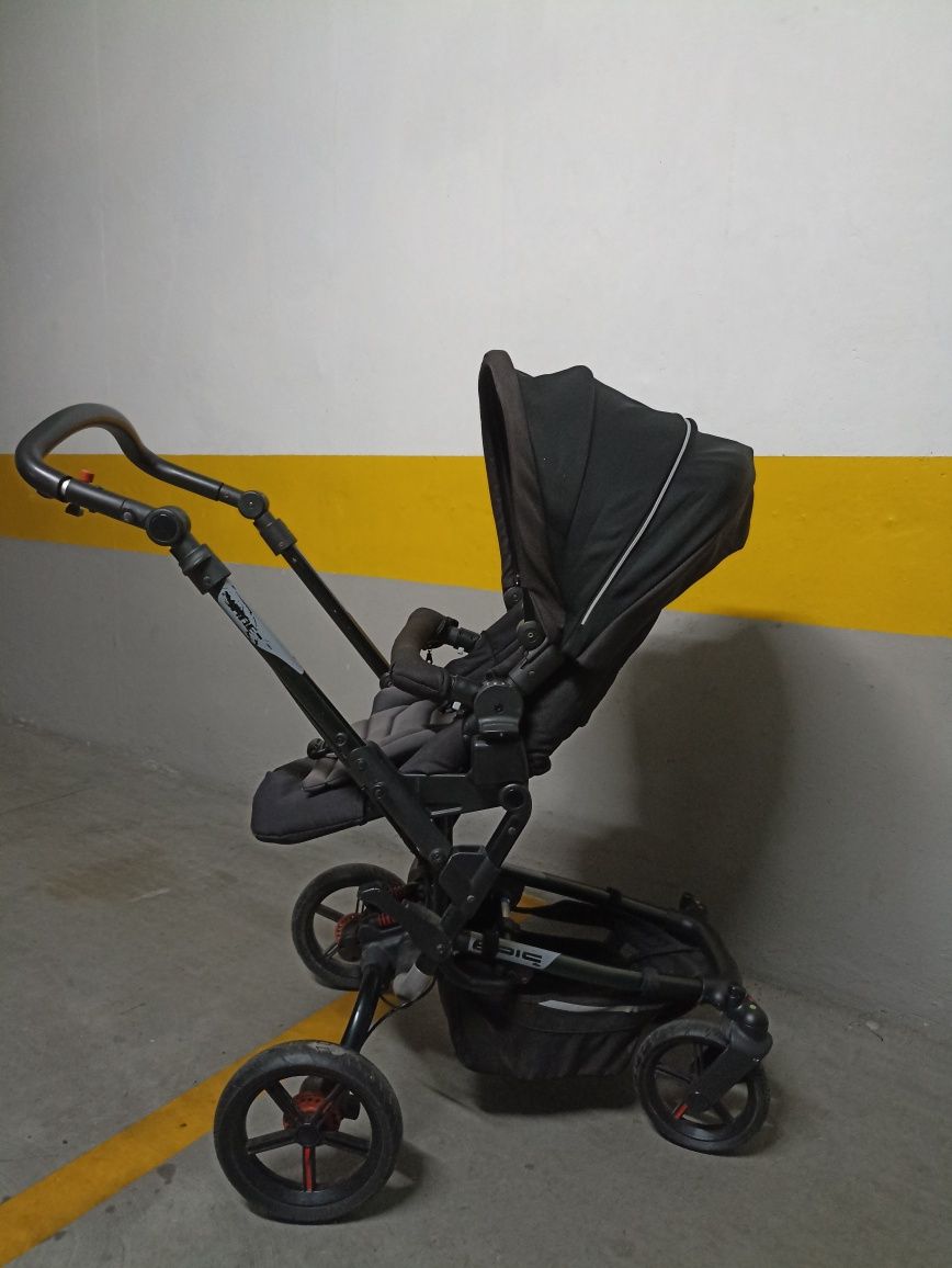 Carrinho Jané + ovo e alcofa