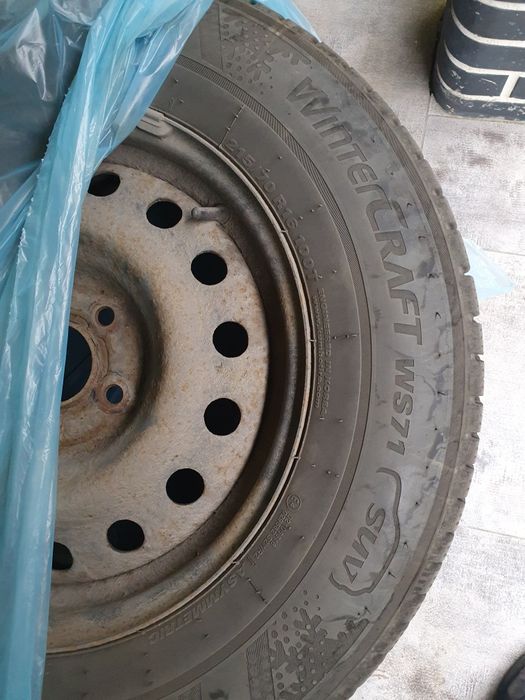 Kpl kół 16"  5x114,3 opony zima 215x70